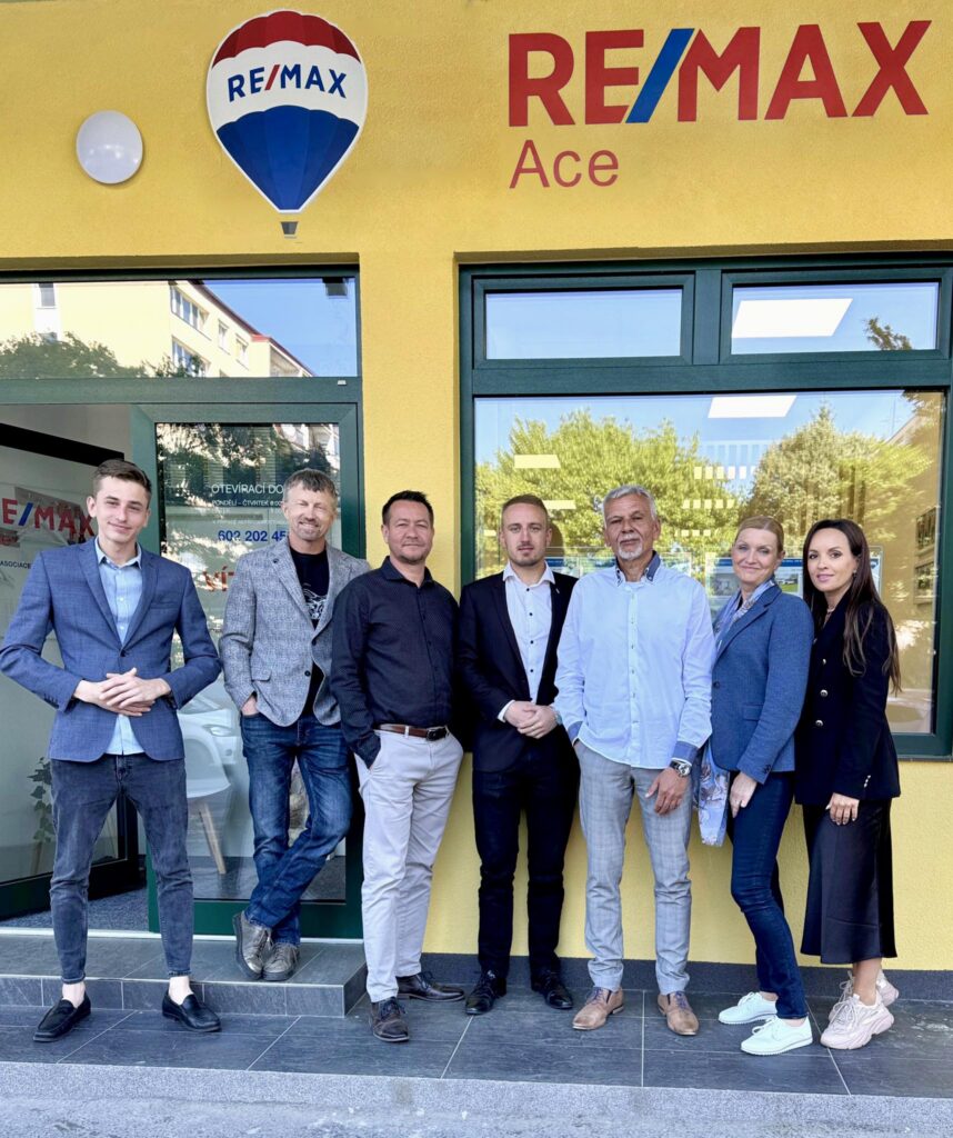 Remax/Ace Team